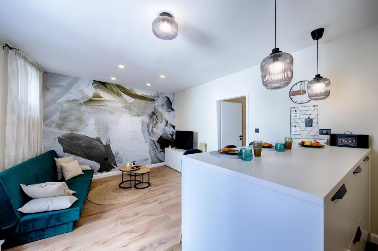 Apartment Kirinkin Vis Eksteriør billede